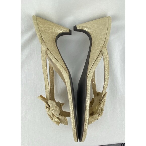 Donald J. Pliner Gold Sandals! Gorgeous. 10. - Picture 10 of 13